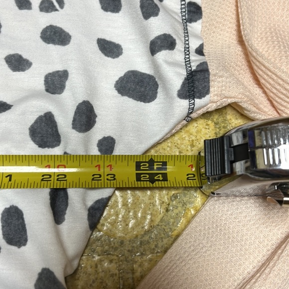 Perfect condition boutique top. - Picture 9 of 15